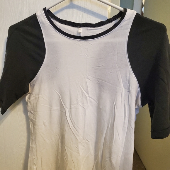 lululemon athletica Tops - Lululemon T-shirt lululemon athletica Tops - Lululemon T-shirt